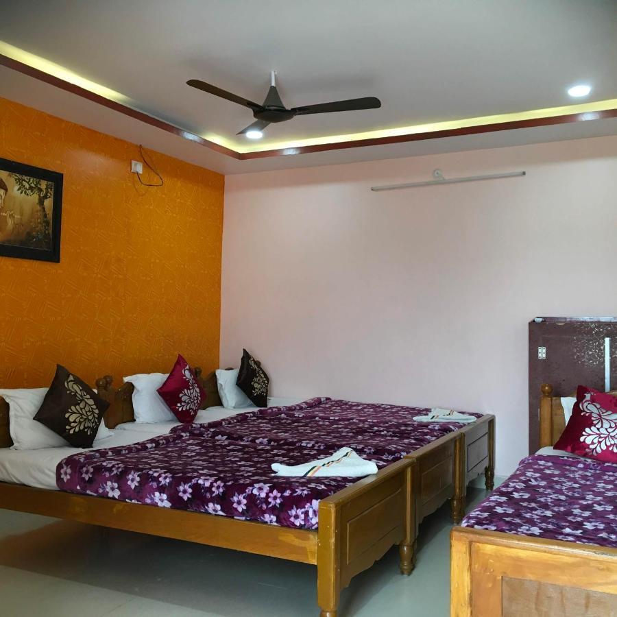 Lodge Jayaram Residency